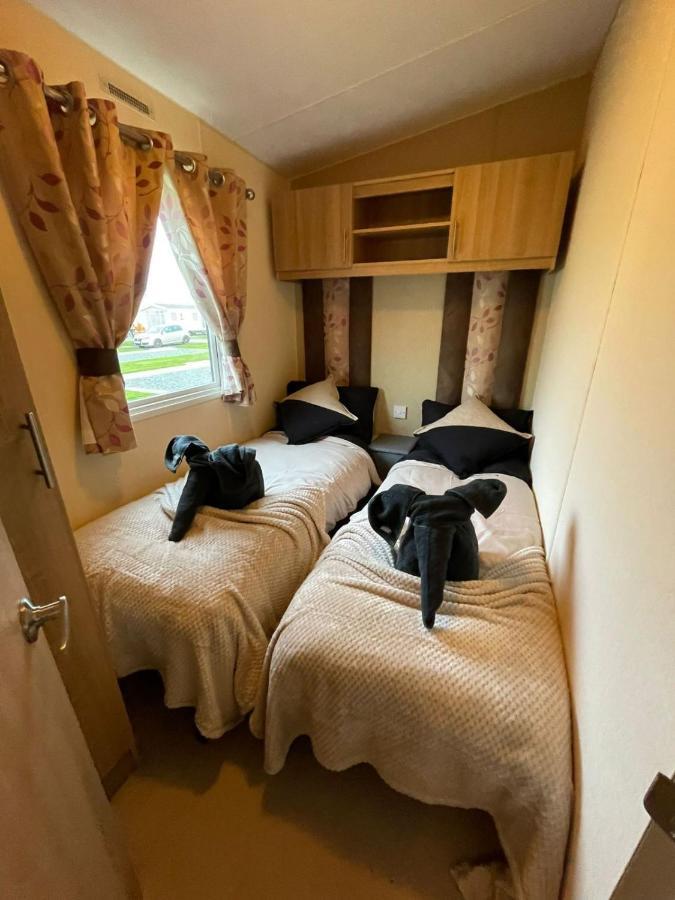 Golden Palm Resort - Appleby - Coastal Caravan Breaks Chapel St. Leonards Exterior foto